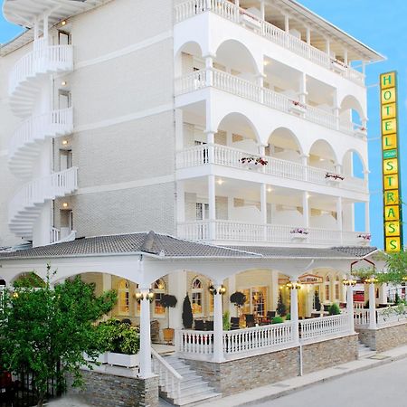 Hotel Strass Paralía Exteriör bild