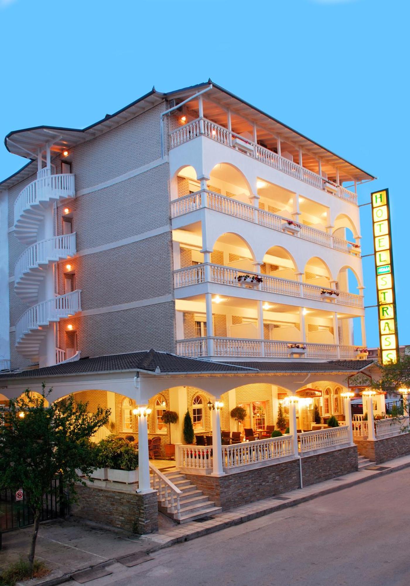 Hotel Strass Paralía Exteriör bild